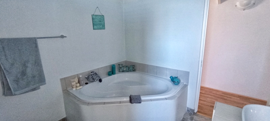 To Let 2 Bedroom Property for Rent in Westcliff Western Cape